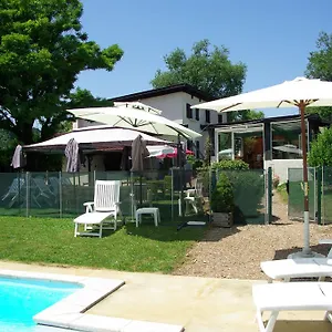 La Maison De La Noisette 3*, Jons France